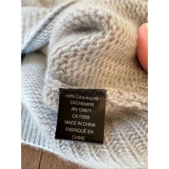 360 Cashmere Grey Turtleneck Tank Open Back Size Medium - Picture 8 of 8